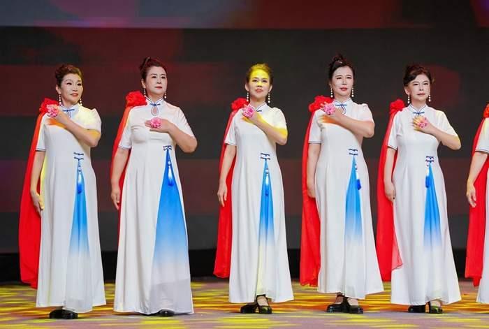 陕西省中老年新春大联欢圆满录制：三秦贺岁银龄欢歌 千名老者绽芳华